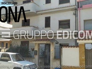 Quadrilocale in Vendita a Gioia Tauro, 76'650€, 147 m²