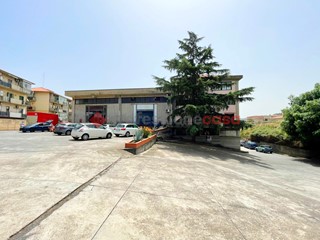 Ufficio in Affitto a Motta Sant'Anastasia, 1'800€, 160 m²