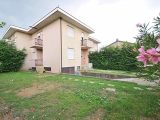 Villa in Vendita a Inveruno, 239'000€, 120 m²