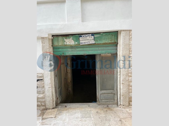 Laboratorio in Vendita a Trani, 75'000&euro;, 153 m²
