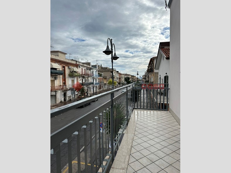 Trilocale in Vendita a Minturno, 153'000€, 70 m², arredato