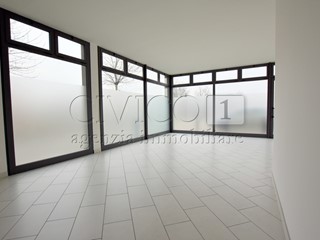 Immobile commerciale in Affitto a Limena, 600€, 90 m²