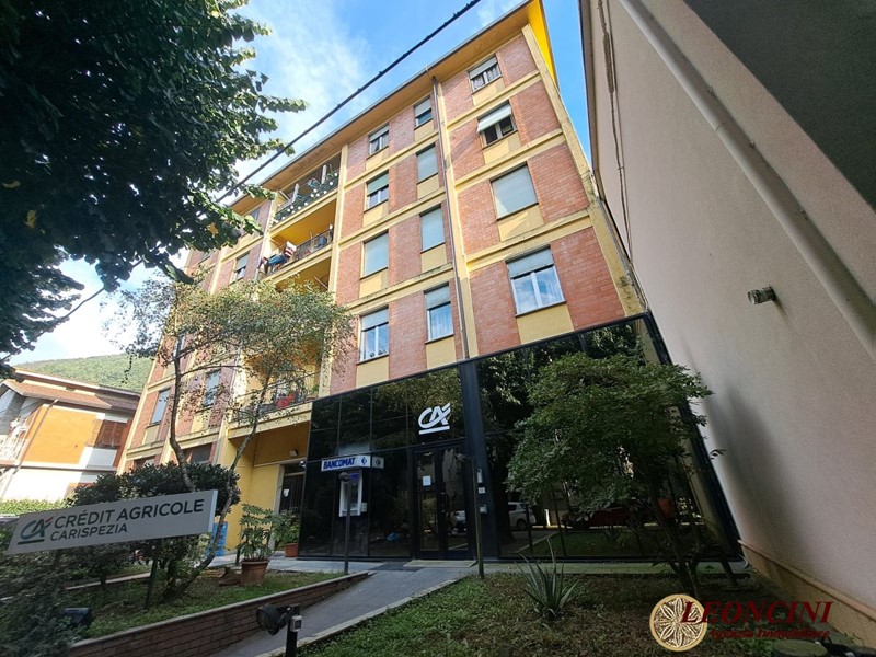 Appartamento in Vendita a Licciana Nardi, 69'000€, 132 m²