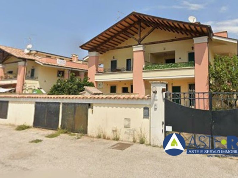 Trilocale in Vendita a Pomezia, 81'506€, 64 m²