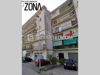 Appartamento in Vendita a Gioia Tauro, 74'156€, 181 m²