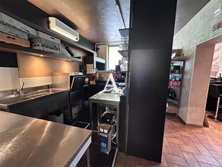 Attività commerciale in Affitto a Nogara, 2'500€, 334 m²