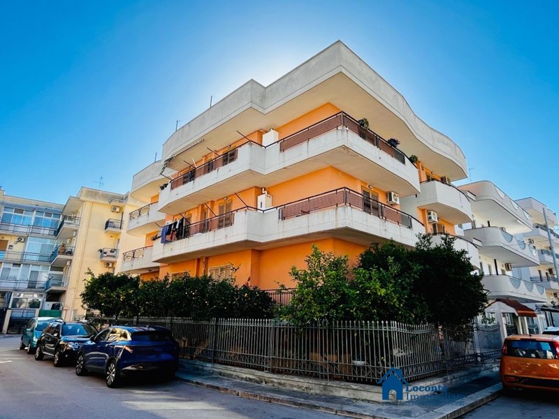 Appartamento in Vendita a Capurso, 360'000€, 200 m²