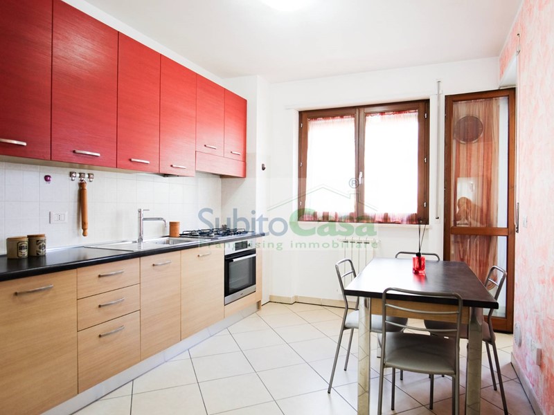 Casa Semi Indipendente in Affitto a Chieti, 240&euro;, 80 m²