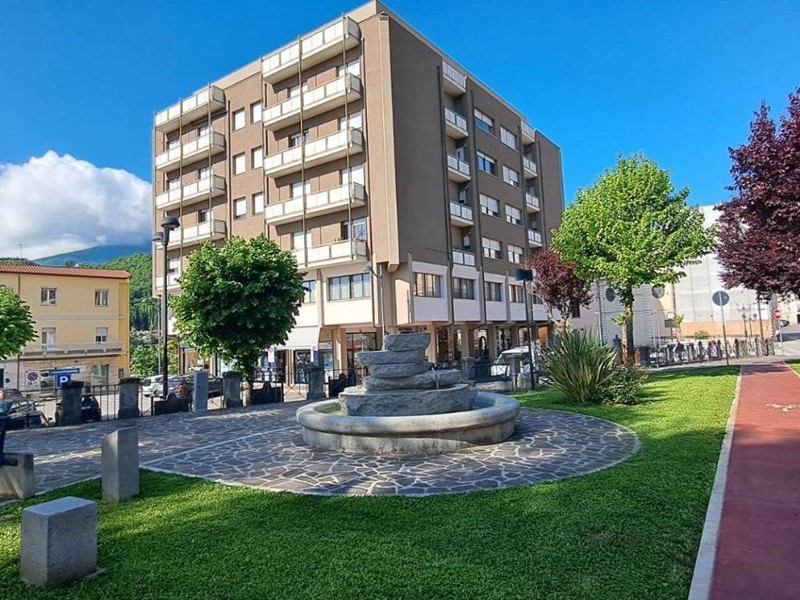 Appartamento in Vendita a Montorio al Vomano, 140'000€, 137 m²