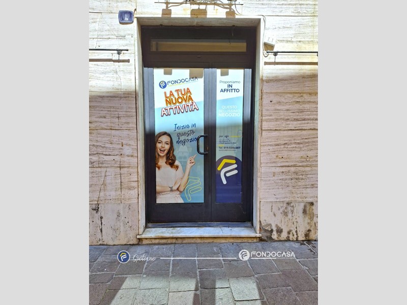 Immobile commerciale in Affitto a Spotorno, 750€, 35 m²