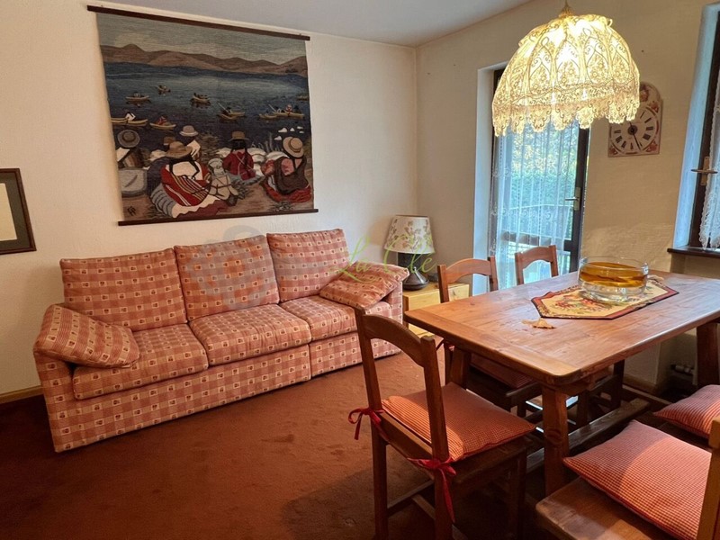 Appartamento in Vendita a Courmayeur, zona Dolonne, 850'000€, 90 m², arredato, con Box