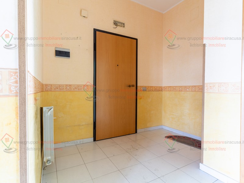 Trilocale in Vendita a Floridia, 82'000€, 118 m²