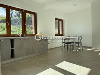 Casa Semi Indipendente in Affitto a Potenza, 600&euro;, 90 m²