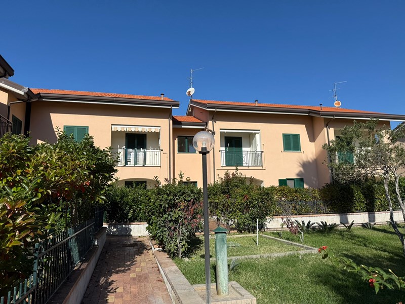 Trilocale in Vendita a Ascea, zona Ascea Marina , 269'000€, 65 m²