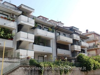 Appartamento in Affitto a Ascoli Piceno, 950€, 130 m²