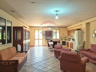 Villa in Vendita a Lentini, 187'000€, 208 m²