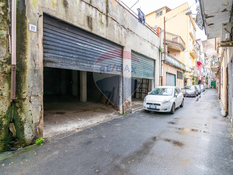 Box in Vendita a Catania, 155'000€, 420 m²