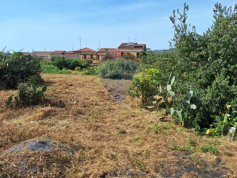 Terreno edificabile in Vendita a Acireale, 89'000€, 845 m²