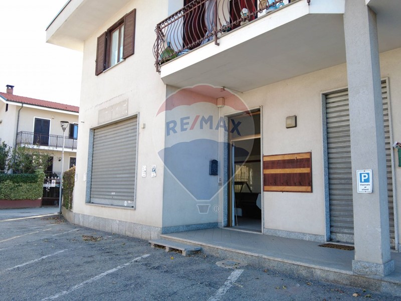 Negozio in Vendita a Scalenghe, 35'000&euro;, 80 m²