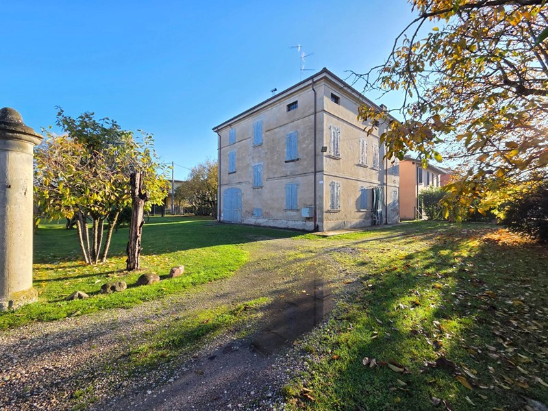 Villa in Vendita a Medolla, 299 m²