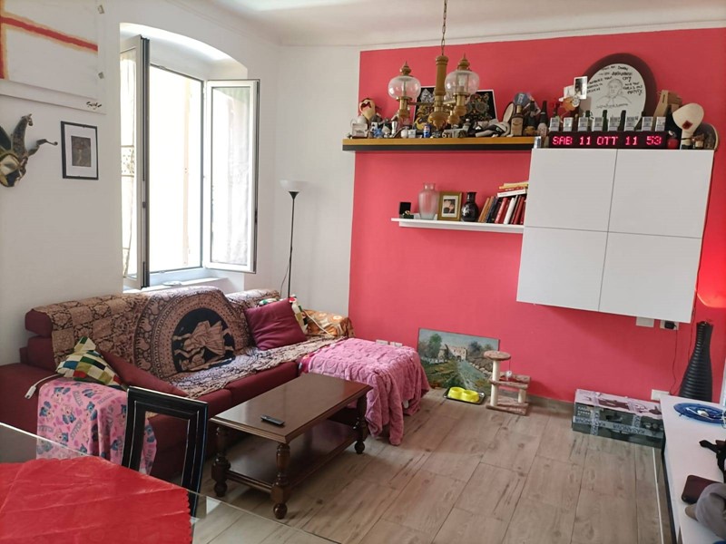 Appartamento in Vendita a Genova, 90'000€, 80 m²