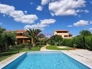 Villa in Vendita a Gavorrano, 300 m²