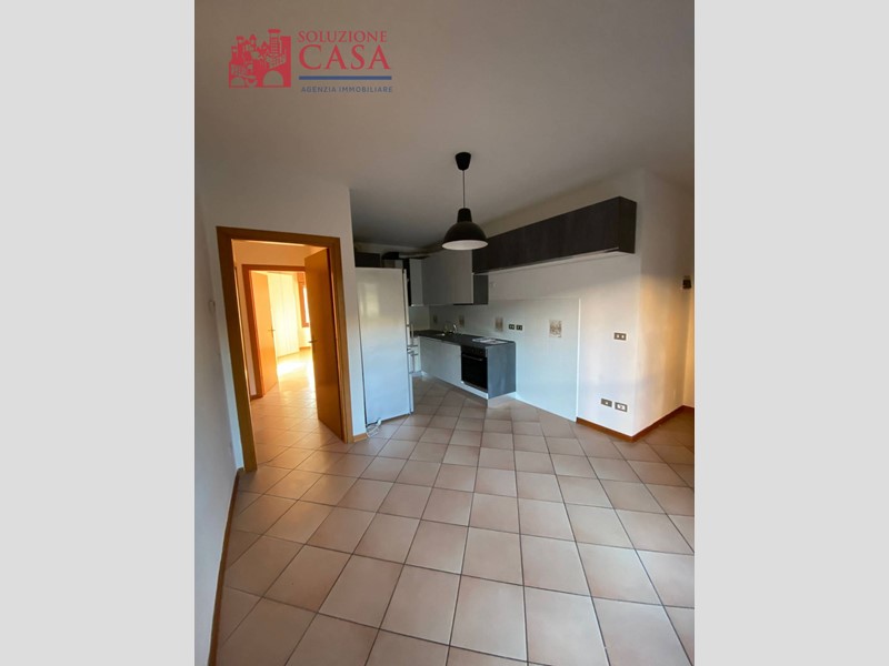 Trilocale in Affitto a Cento, 650€, 80 m²