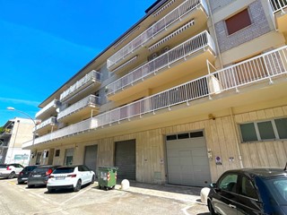 Box in Vendita a San Benedetto del Tronto, 79'000€, 40 m²