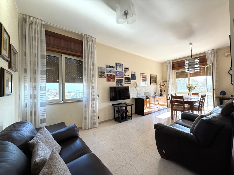 Quadrilocale in Vendita a Catanzaro, 198'000€, 130 m²