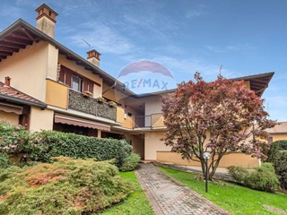 Trilocale in Vendita a Robecco sul Naviglio, 230'000€, 114 m²