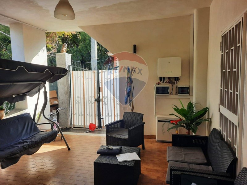 Casa Indipendente in Vendita a Catania, 120'000&euro;, 125 m²