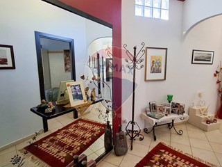 Quadrilocale in Vendita a Catania, 110'000&euro;, 110 m²