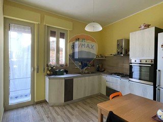 Trilocale in Vendita a Francavilla di Sicilia, 69'000€, 110 m²