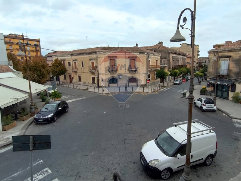 Casa Semi Indipendente in Vendita a Aci Sant'Antonio, 64'000€, 100 m²