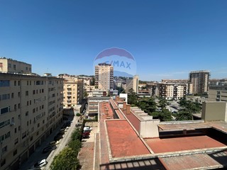 Appartamento in Vendita a Caltanissetta, 85'000€, 143 m²