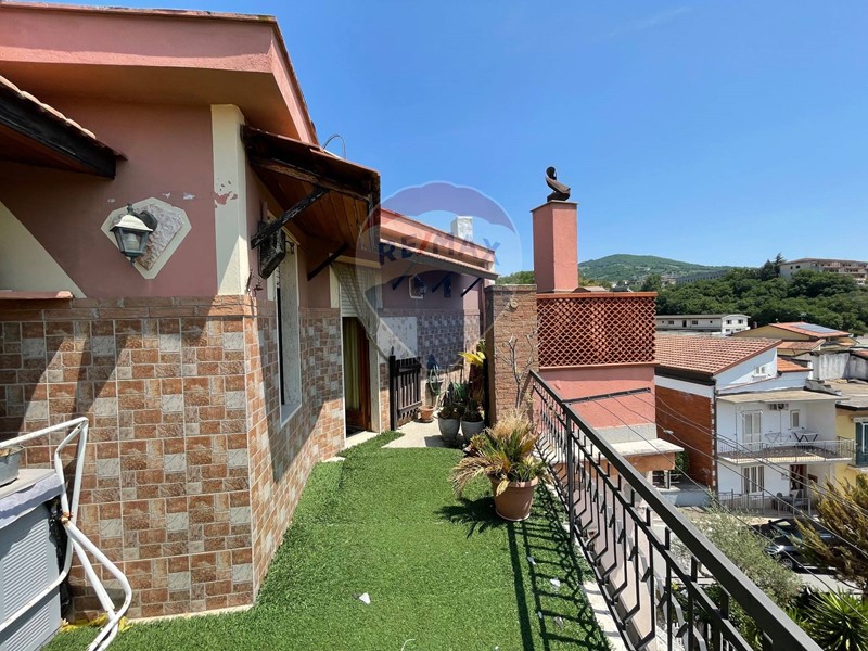 Appartamento in Vendita a Ponte, 80'000€, 107 m²