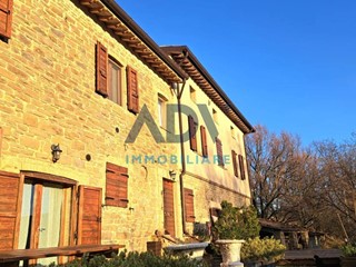 Rustico in Vendita a Assisi, 620'000&euro;, 600 m²