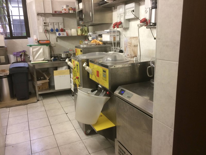 Attività commerciale in Affitto a Pisa, 1'300€, 75 m²