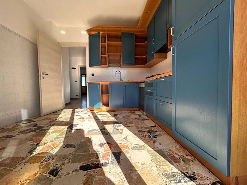 Quadrilocale in Vendita a Beinette, 139'000€, 127 m²