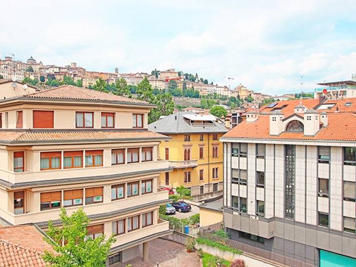 Quadrilocale in Vendita a Bergamo, 645'000€, 135 m²