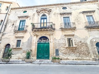Attico in Vendita a Siracusa, 550'000&euro;, 234 m²