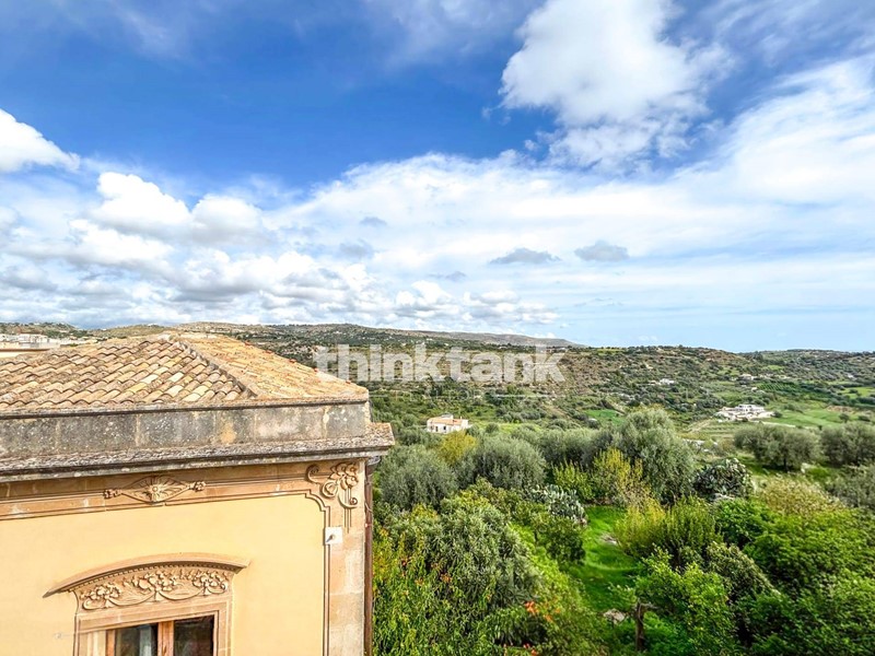 Quadrilocale in Vendita a Noto, 130'000€, 155 m²