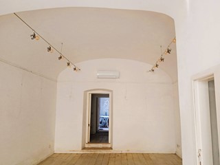 Immobile commerciale in Vendita a Firenze, 250'000€, 65 m²