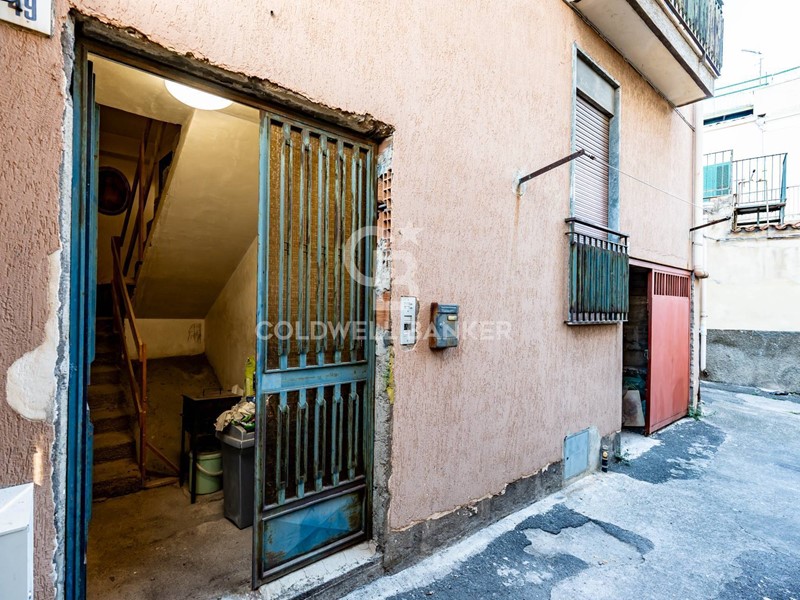 Appartamento in Vendita a Acireale, 99'000€, 194 m²