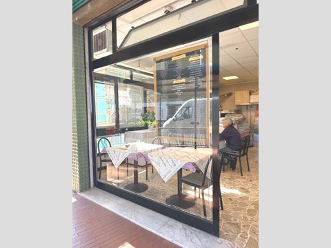 Attività commerciale in Vendita a Borghetto Santo Spirito, 125'000€, 150 m²