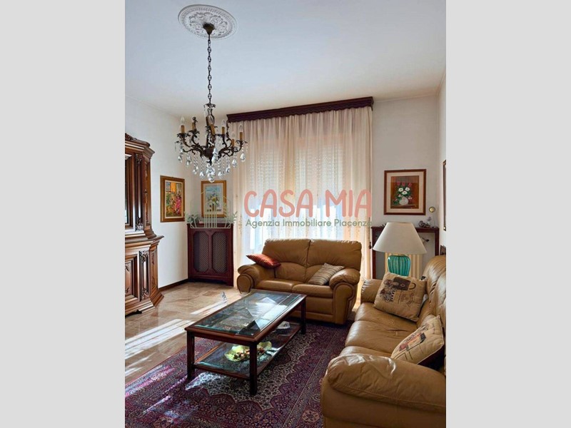 Trilocale in Vendita a Piacenza, 155'000€, 110 m²