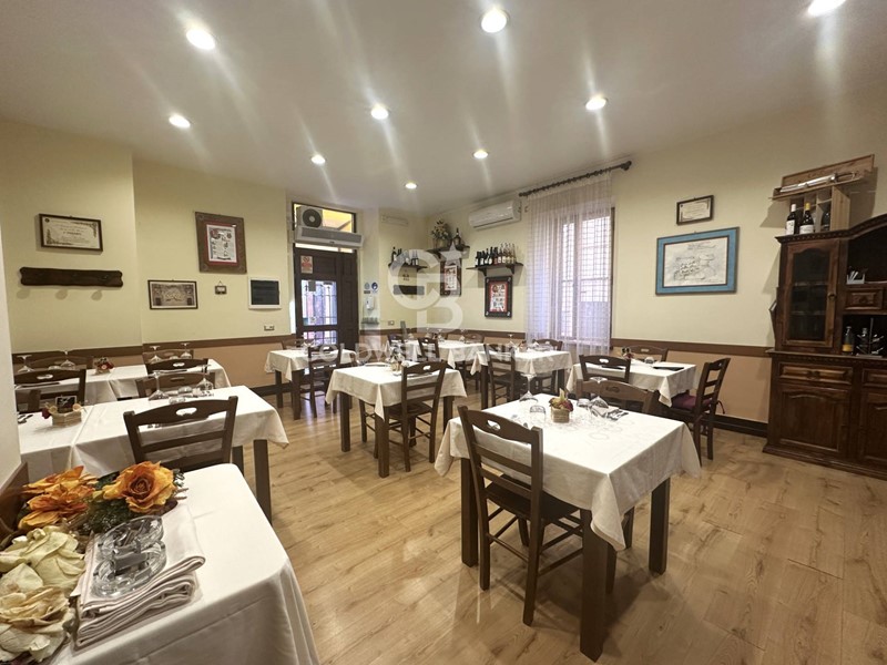Attività commerciale in Vendita a Tarquinia, 65'000&euro;, 100 m²
