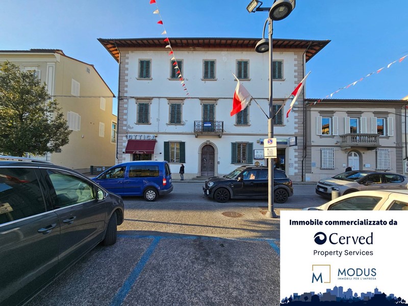 Appartamento in Vendita a Santa Croce sull'Arno, 210'000€, 587 m²