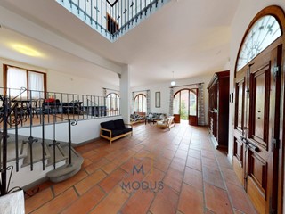 Villa in Vendita a Pisa, 850'000€, 288 m²