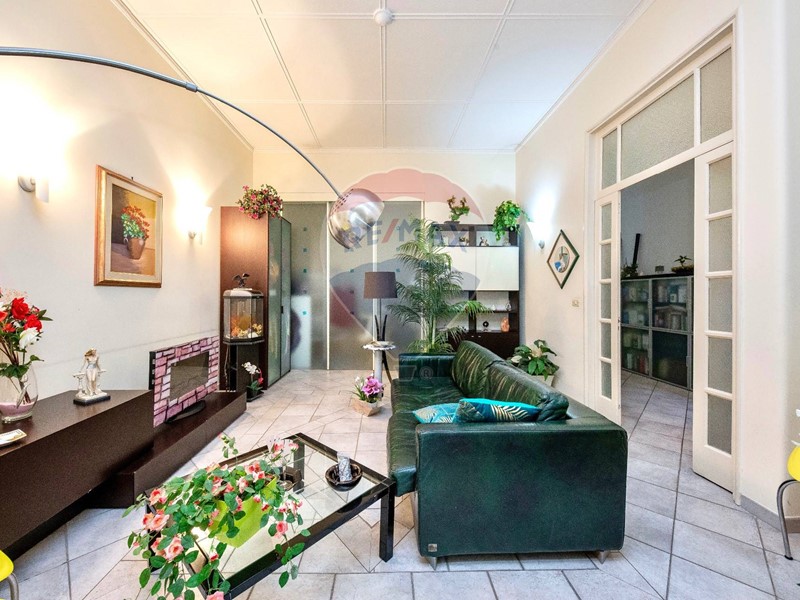 Appartamento in Vendita a Catania, 259'000&euro;, 170 m²